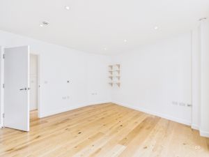 Photo 15- click for photo gallery